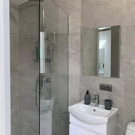 Apartament Center Avenue с *